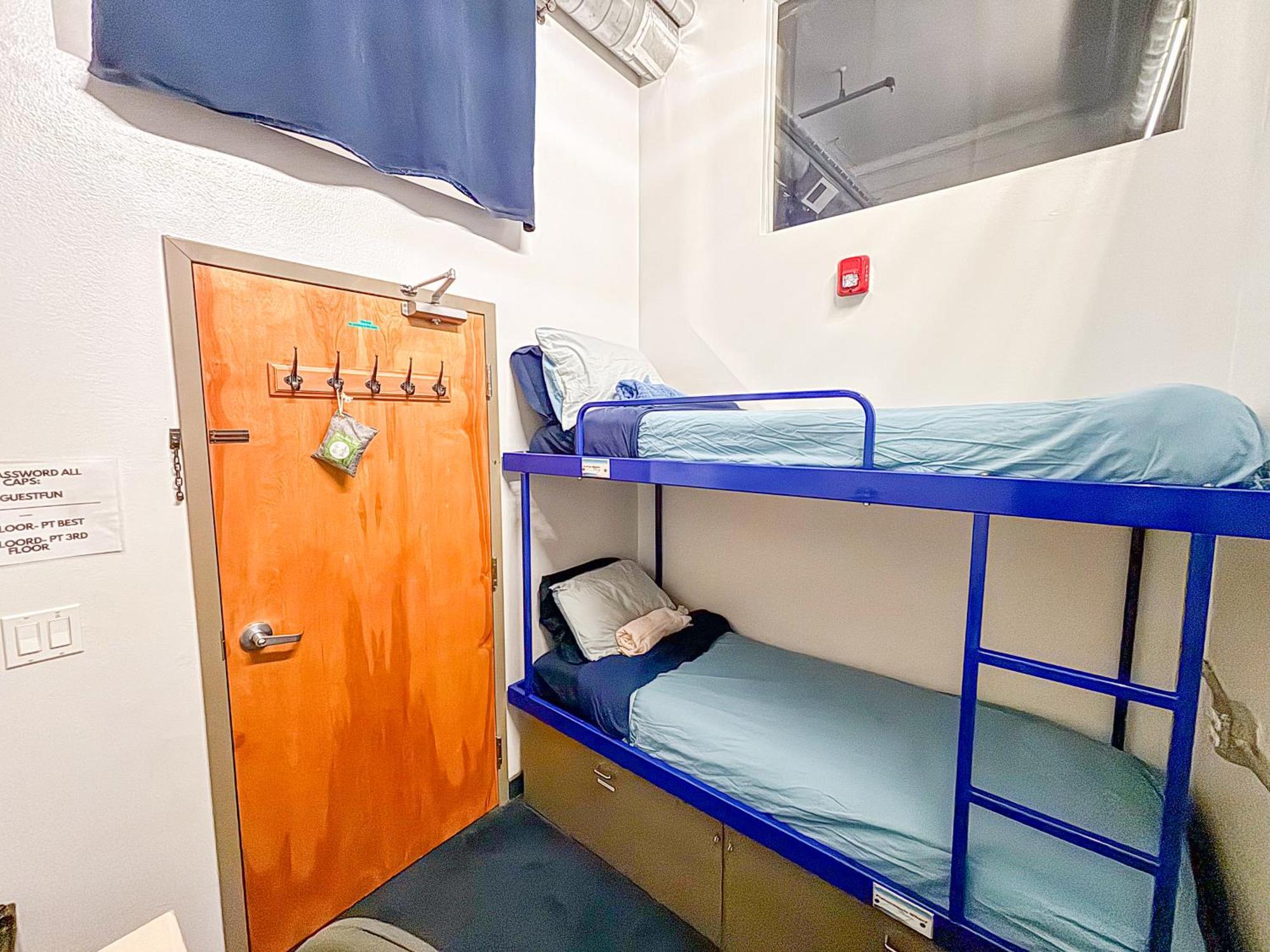 Ith San Francisco Pacific Tradewinds Backpacker Hostel Exterior photo